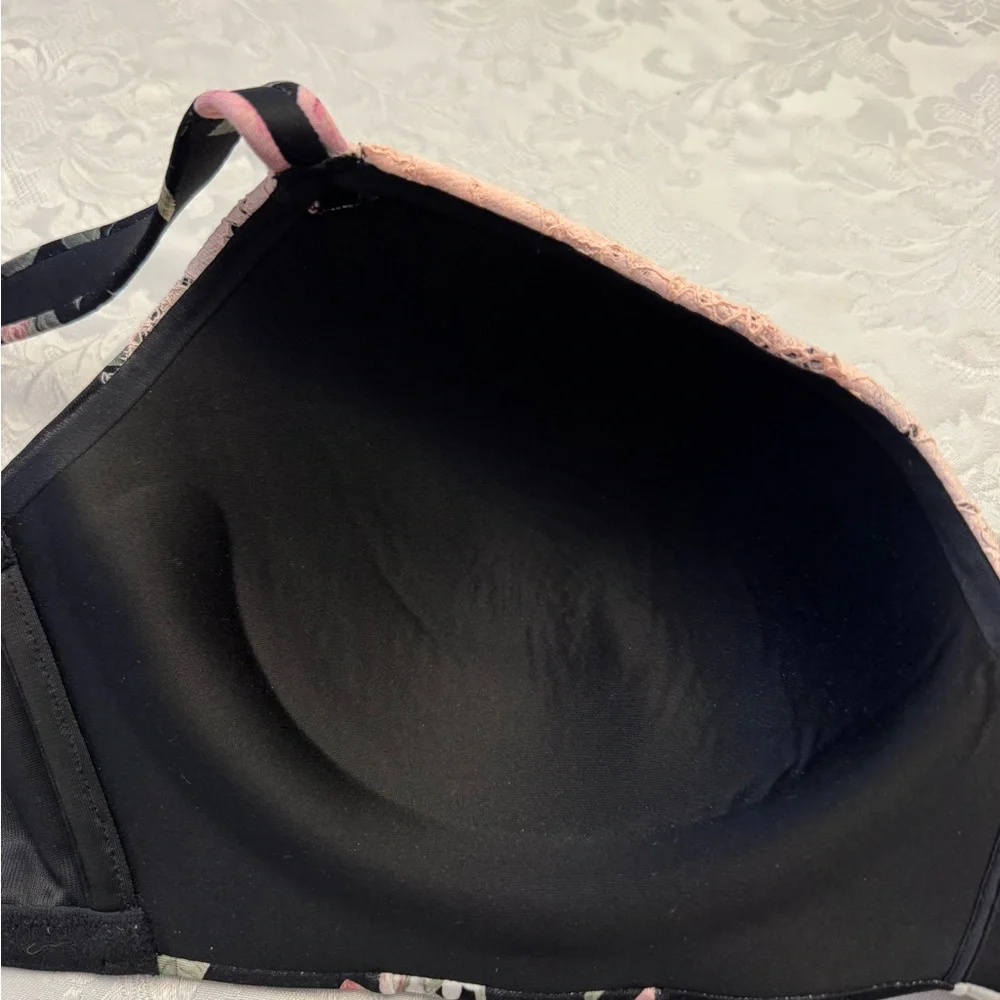 Cacique Lightly Lined T Shirt No Wire Bra Size 42D Black Pink Lace Floral Sexy‎ - Picture 7 of 8
